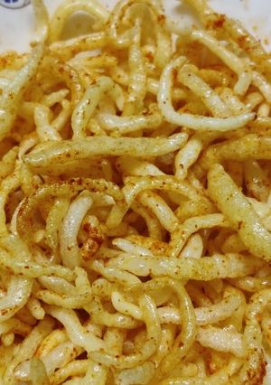 ঝুরি চালের মশলা পাঁপড় ভাজা (jhuri chaler mashla papad bhaja recipe in Bengali) রেসিপির প্রধান ছবি