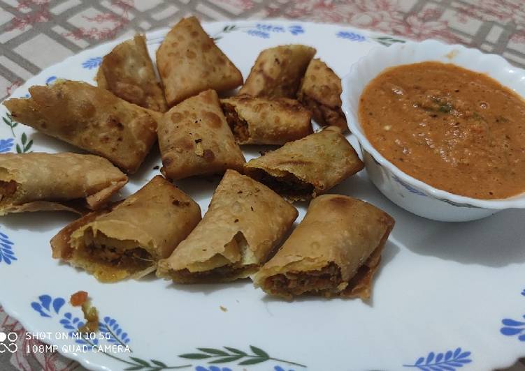 Simple Way to Prepare Veg Spring Rolls in 32 Minutes for Mom