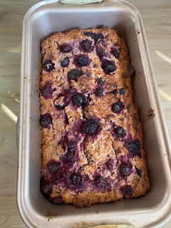 Una foto de Torta de Limón y Frutos rojos - Lemon Cake with berries