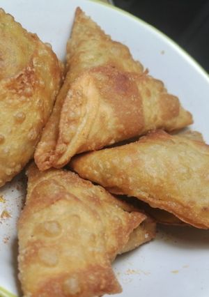 A picture of Beef Samosa.