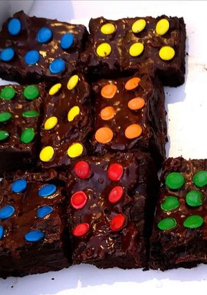A picture of Hobnob Alaska Brownies.
