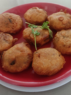 மரவள்ளி கிழங்கு பஜ்ஜி (Tapioca bajji recipe in tamil) செய்முறை முக்கிய புகைப்படம்