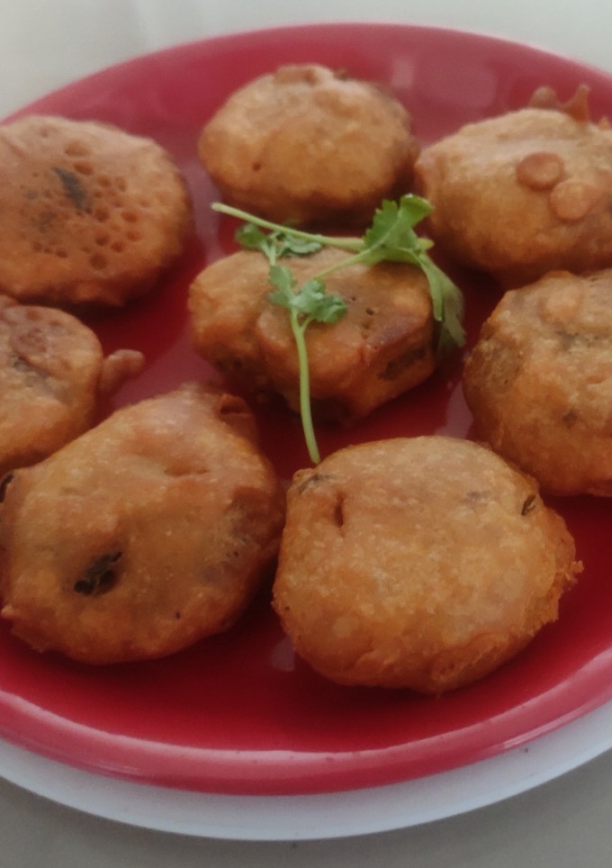 மரவள்ளி கிழங்கு பஜ்ஜி (Tapioca bajji recipe in tamil) செய்முறை முக்கிய புகைப்படம்