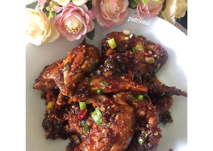 Spicy chicken wing (ayam goreng pedas)
