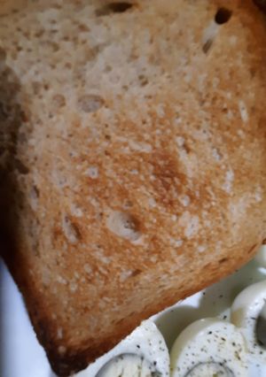 টোস্ট ও ডিম সেদ্ধ(toast o dim seddho recipe in Bengali) রেসিপির প্রধান ছবি
