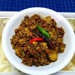 A picture of Mochar Ghonto with Black Chana.