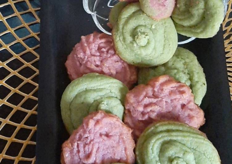 Beetroot/Spinach Cookies