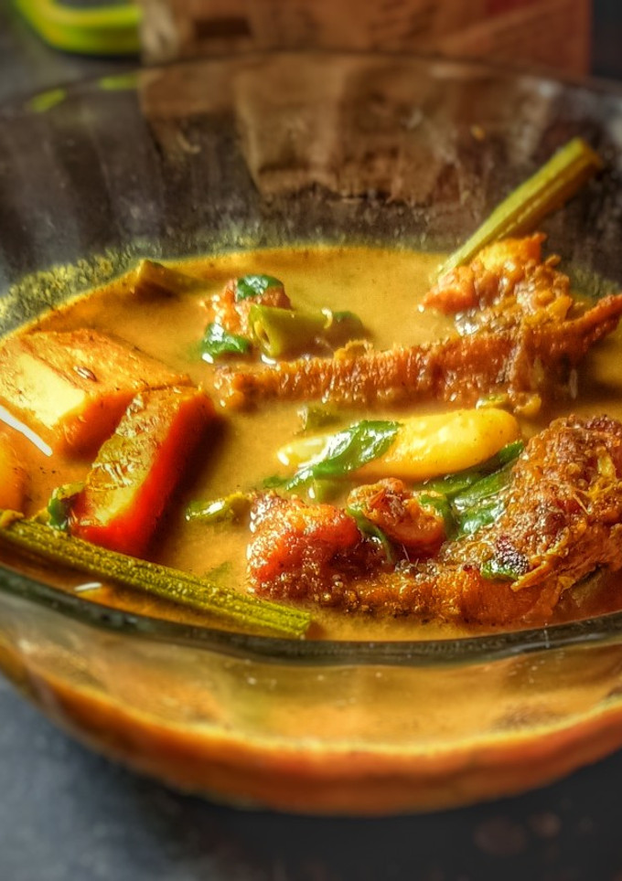 ভেজিটেবল ফিশ স্ট্যু (vegetable fish stew recipe in Bengali) রেসিপির প্রধান ছবি