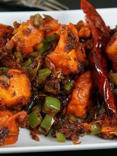 முட்டை சில்லி (muttai chilli recipe in tamil) செய்முறை முக்கிய புகைப்படம்