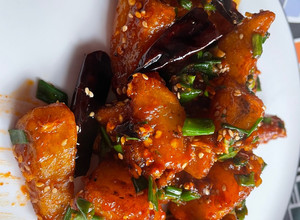A picture of Honey chilli potato.
