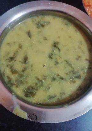 A picture of Green leafy in curd.