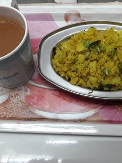 બટાકા પૌવા (Bataka Poha Recipe In Gujarati) રેસીપી મુખ્ય ફોટો