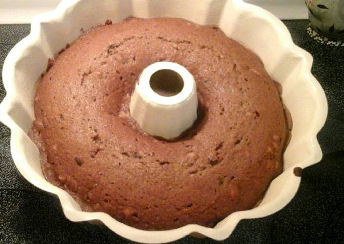 Applesauce cake