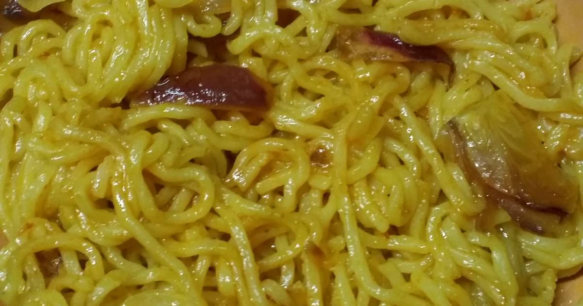 Onion maggi Recipe by Priyanka Shakya Cookpad