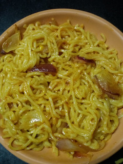 A picture of Onion maggi.