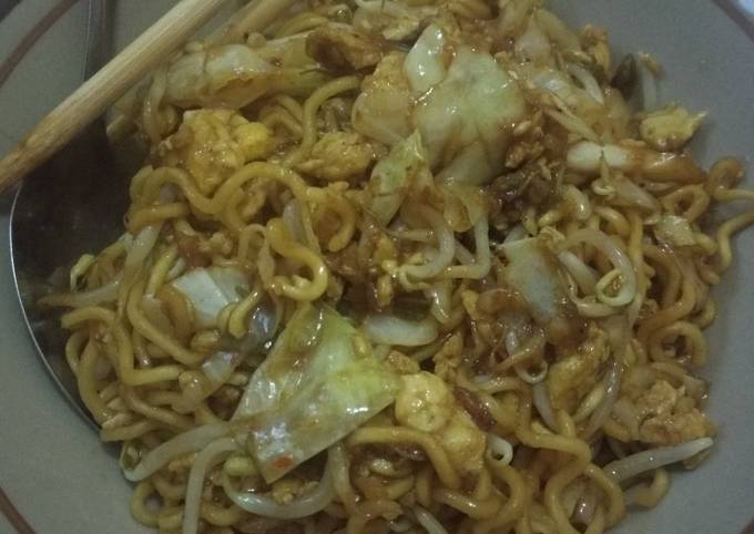 Resep Indomie Goreng Nyemek Pedas Oleh Aeni Cookpad