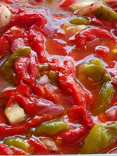 Una foto de Ensaladilla de pimientos asados