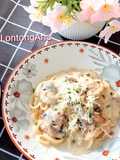 Fettuccine Carbonara dengan Jamur Kancing