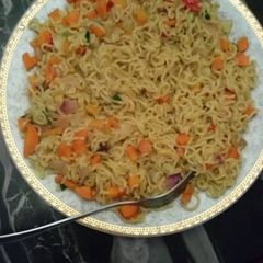 A picture of Indomine with carrots.