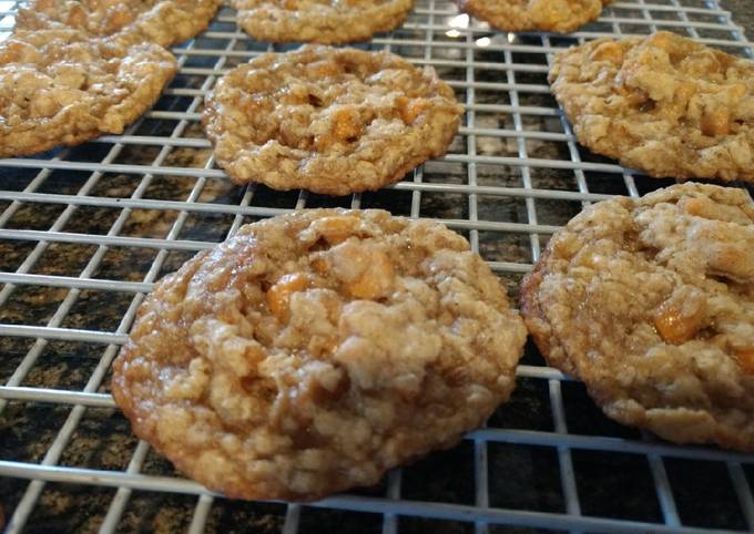Chewy Oatmeal Scotchies