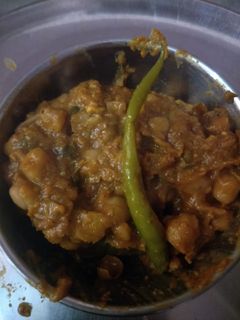 चटपटे छोले (chatpate chole recipe in Hindi) रेसिपी मुख्य फोटो