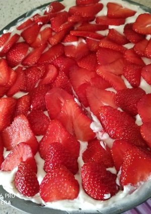 Mascarponés-epres torta (sütés nélkül) recept fotója