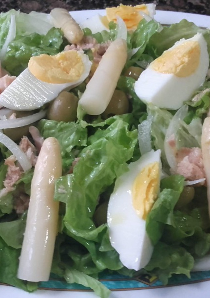 Una foto de Ensalada mixta