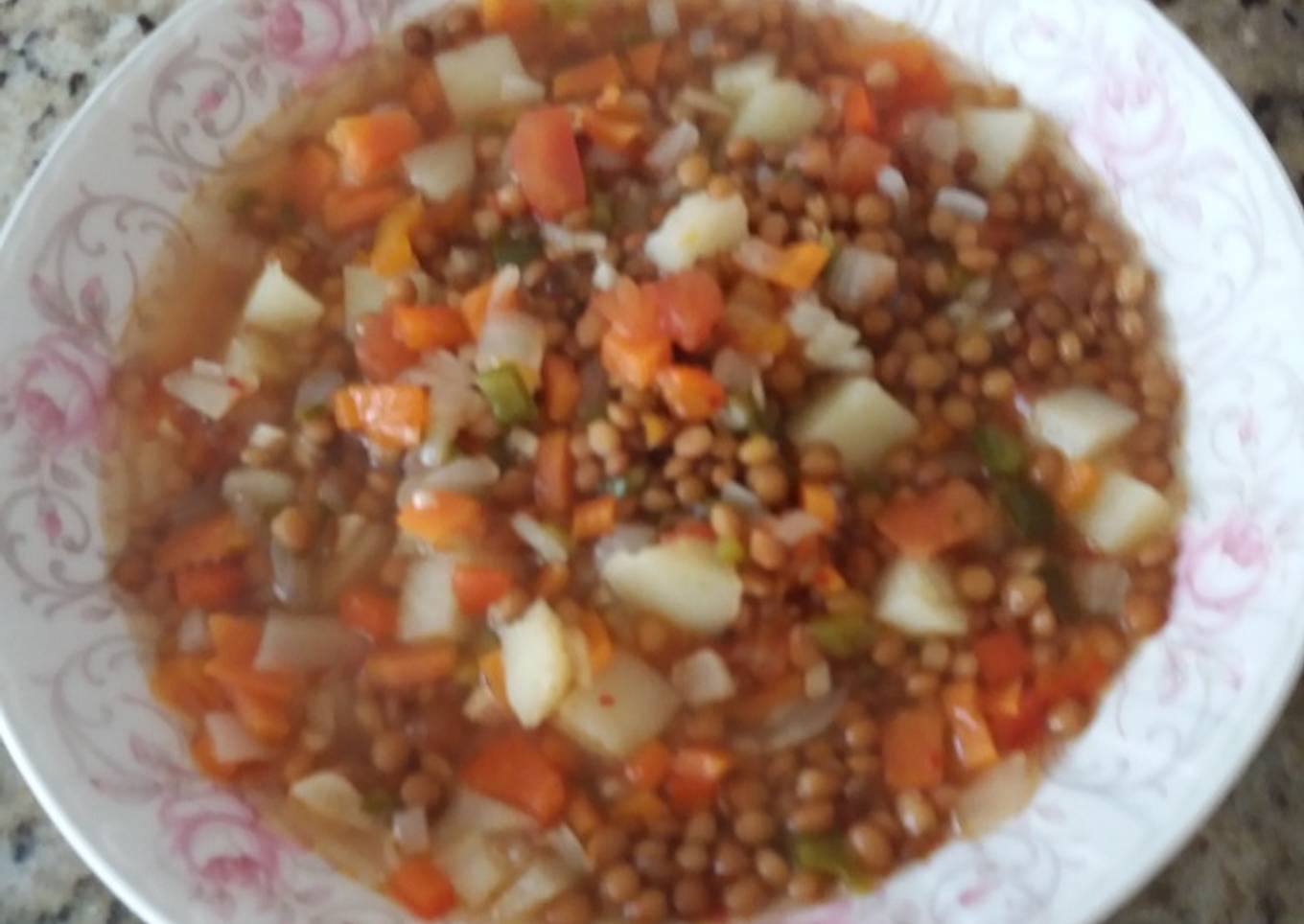 Lentejas guisadas con verduras