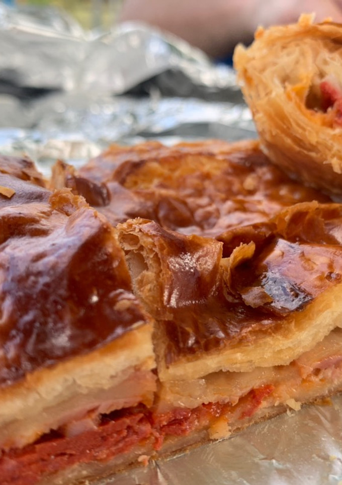 Una foto de Empanada de chorizo y bacon