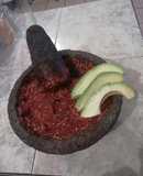 Salsa de chiles rojos con ajonjolí