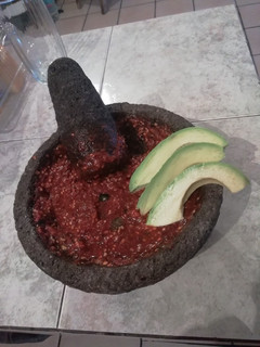 Una foto de Salsa de chiles rojos con ajonjolí
