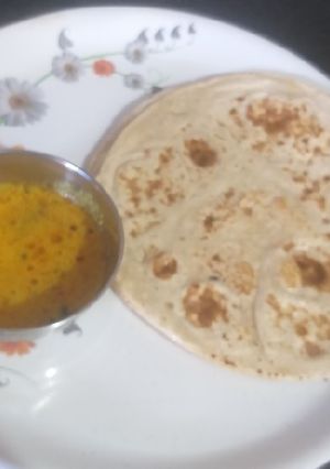 रोटी (Roti recipe in hindi) रेसिपी मुख्य फोटो