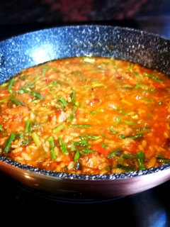 Una foto de Arroz campesino con espárragos silvestres