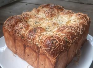 Foto resep Roti Sobek Sistik Bawang a.k.a Indonesian Garlic Bread