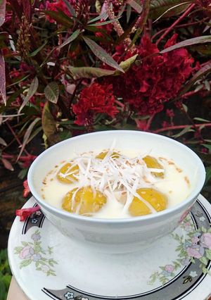 Hình của món Chè trôi bí đỏ cốt dừa.