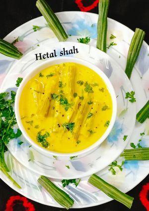 સરગવાની શીંગ નું શાક (Saragva Shing Shak Recipe In Gujarati) રેસીપી મુખ્ય ફોટો