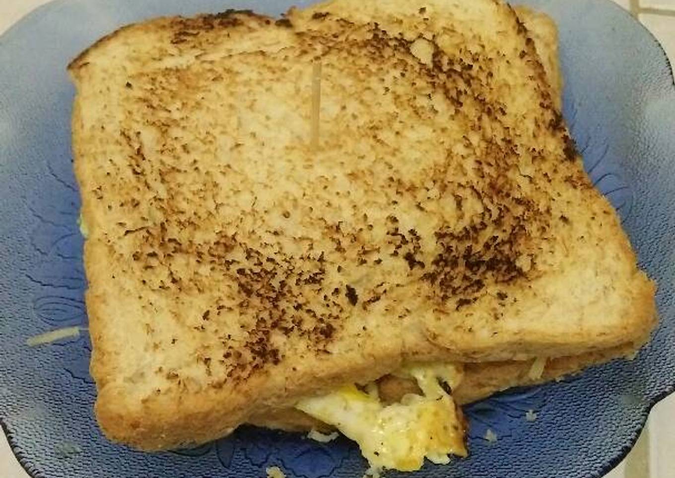 Roti gandum sandwich