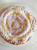 Torta a spirale con crema e amarene