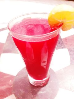 गाजर जूस (gajar juice recipe in Hindi) रेसिपी मुख्य फोटो