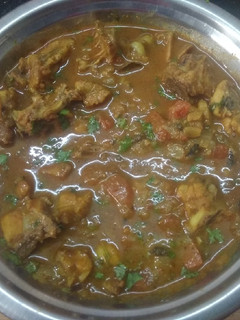 சிக்கன் குழம்பு (Chicken kulambu recipe in tamil) செய்முறை முக்கிய புகைப்படம்