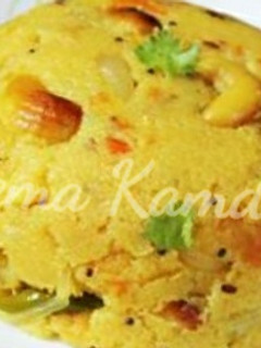 વેજિટેબલ સુજી ઉપમા (Vegetable Suji Upma Recipe In Gujarati) રેસીપી મુખ્ય ફોટો