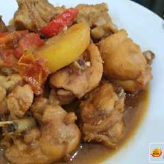 A picture of Semur Ayam.