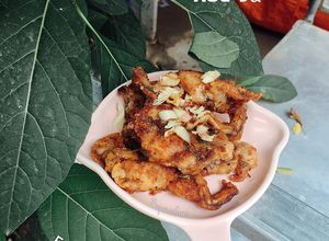 Hình của món Ếch Chiên Bơ- Xóc Sả cho bé.