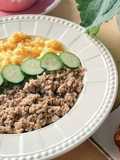 そぼろ丼 l Soborodon l ข้าวหน้าเนื้อหมูสับและไข่กวน