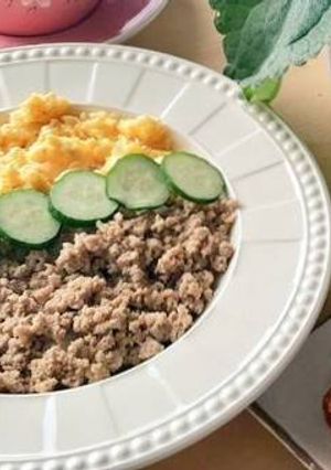 รูปของ そぼろ丼 l Soborodon l ข้าวหน้าเนื้อหมูสับและไข่กวน