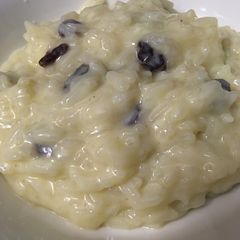 A picture of Instant Pot Rice pudding.