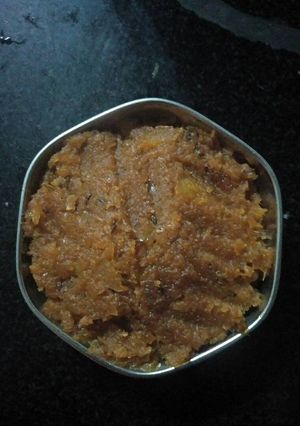 A picture of Amla ki mithi chutney.