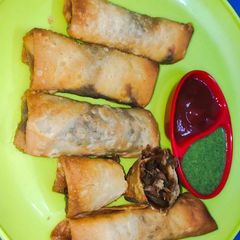 A picture of Spring rolls.