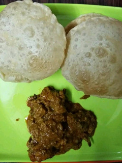 "লুচি"(Luchi recipe in Bengali) রেসিপির প্রধান ছবি