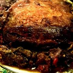 Una foto de Colita de cuadril al horno con verduras en reducción de aceto balsámico y vinagre de arroz